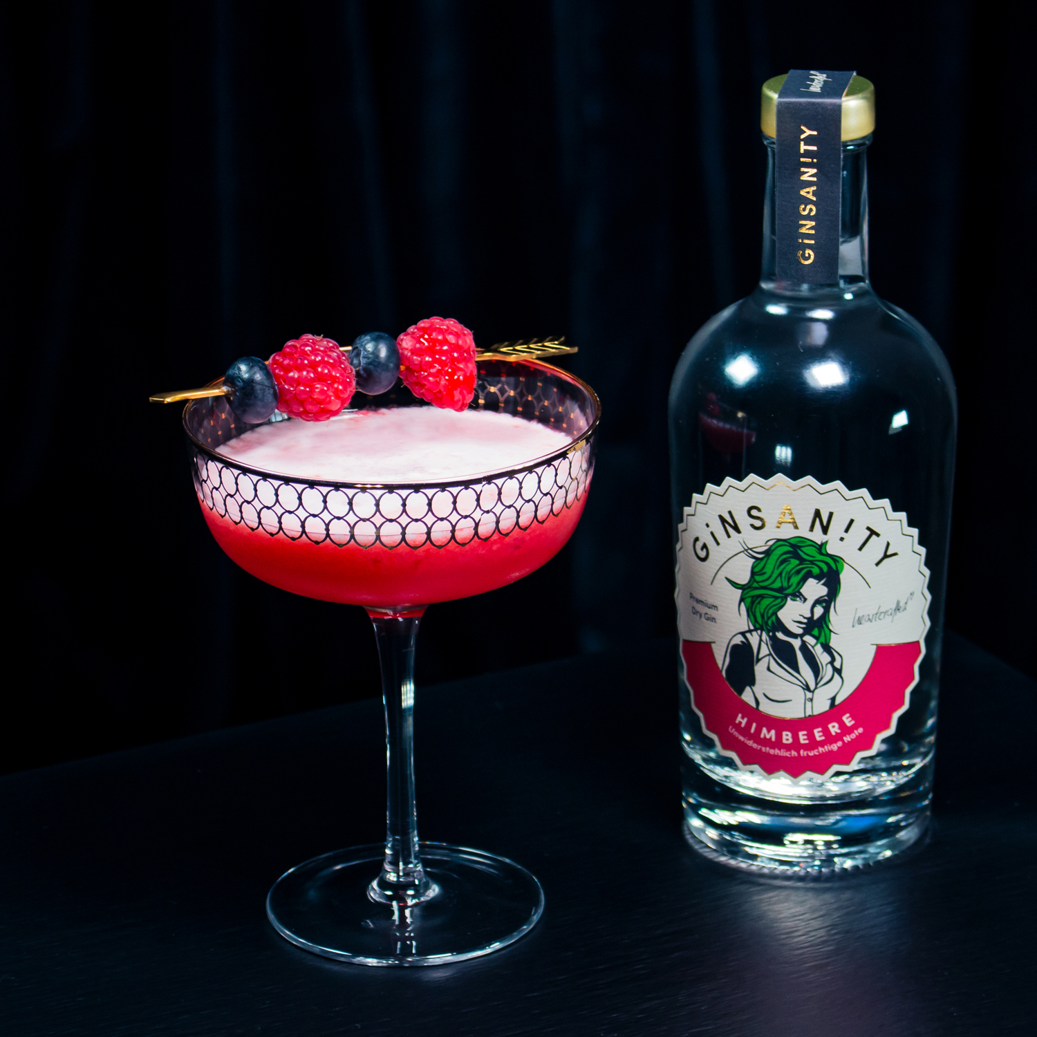 Ginsanity Himbeere Premium Dry Gin / 42,5% Vol. 0,5 ltr.